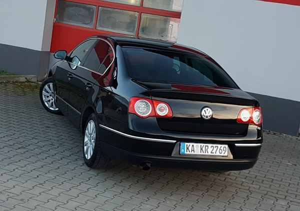 Volkswagen Passat cena 21900 przebieg: 159000, rok produkcji 2005 z Sępopol małe 172